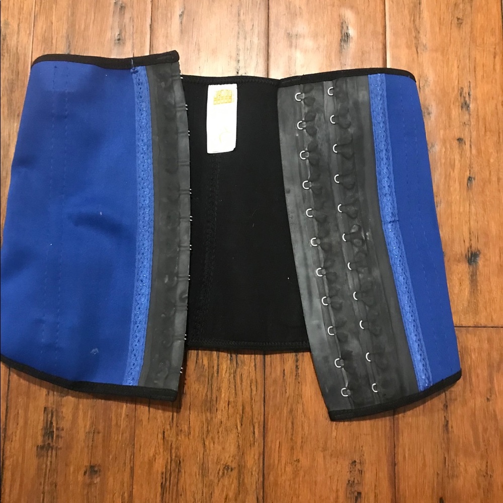 Waist trainer